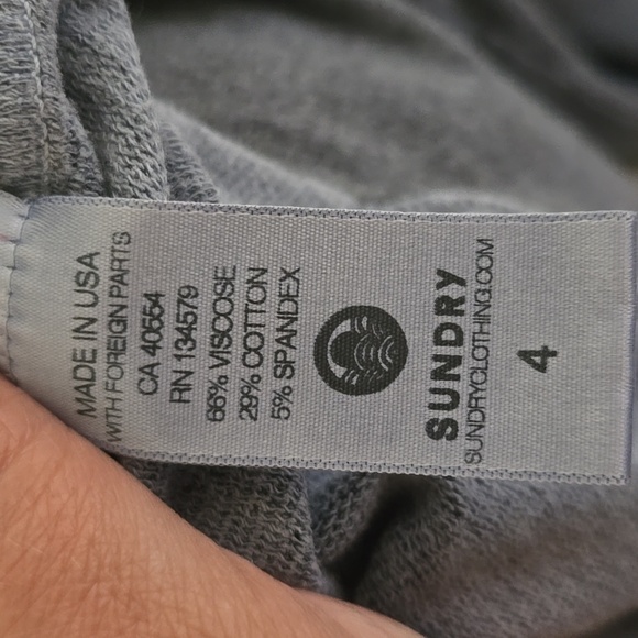 Sundry Oversized Raw Hem Gray Pullover Sweatshirt XL Size 4 - Picture 7 of 11